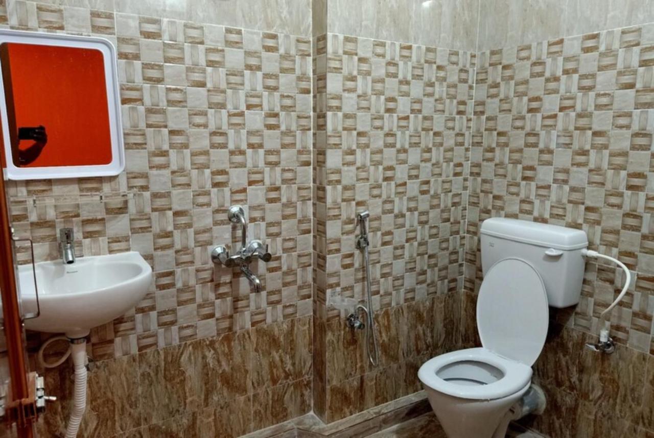 Goroomgo Hotel Planet Bhubaneswar Exterior photo